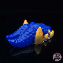 Load image into Gallery viewer, Obsidian's Maw Small 00-30