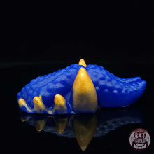 Load image into Gallery viewer, Obsidian's Maw Small 00-30