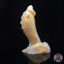 Load image into Gallery viewer, Rend Small 00-30 Gilded Crystals