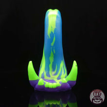 Load image into Gallery viewer, FLOP Spire Medium 00-30 Alien Candy