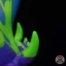 Load image into Gallery viewer, FLOP Spire Medium 00-30 Alien Candy