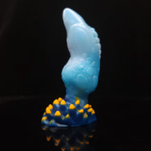 Load image into Gallery viewer, Carnivore Medium 00-30 Nudibranch