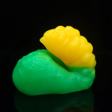 Load image into Gallery viewer, Grub Packer Large 00-20 Gummy Worm