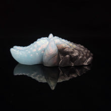 Load image into Gallery viewer, Obsidian's Maw Small 00-20 Fire Opal