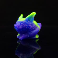 Load image into Gallery viewer, Pebble Bat Loaf Squish - Smol - 00-20