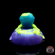 Load image into Gallery viewer, Dominion Packer Medium 00-20 Alien Candy UV GITD

