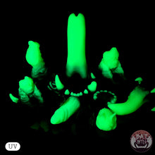Load image into Gallery viewer, Spire Large 00-30 Verdant Venom UV GITD

