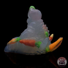 Load image into Gallery viewer, Hydor Large 00-31 Carrots UV GITD

