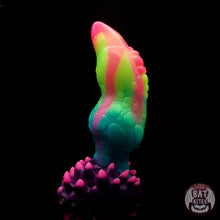 Load image into Gallery viewer, Carnivore Medium 00-30 Sour Candy UV GITD
