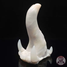 Load image into Gallery viewer, Spire Medium 00-30 Alabaster Marble
