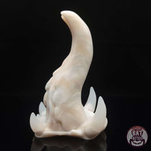 Load image into Gallery viewer, Spire Medium 00-30 Alabaster Marble
