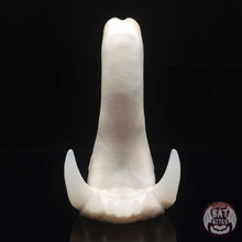 Load image into Gallery viewer, Spire Medium 00-30 Alabaster Marble
