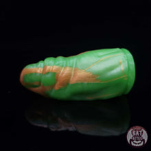 Load image into Gallery viewer, Aux Gen 1 Relaxed Short Channel 00-30 Caramel Apple
