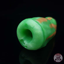 Load image into Gallery viewer, Aux Gen 1 Relaxed Short Channel 00-30 Caramel Apple
