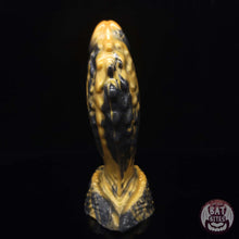 Load image into Gallery viewer, Rend Large 00-30 Black Gold
