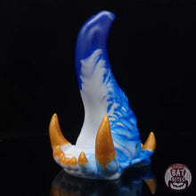 Load image into Gallery viewer, Spire Medium 00-30 Gilded Delftware
