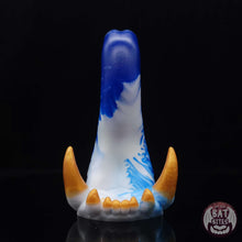 Load image into Gallery viewer, Spire Medium 00-30 Gilded Delftware
