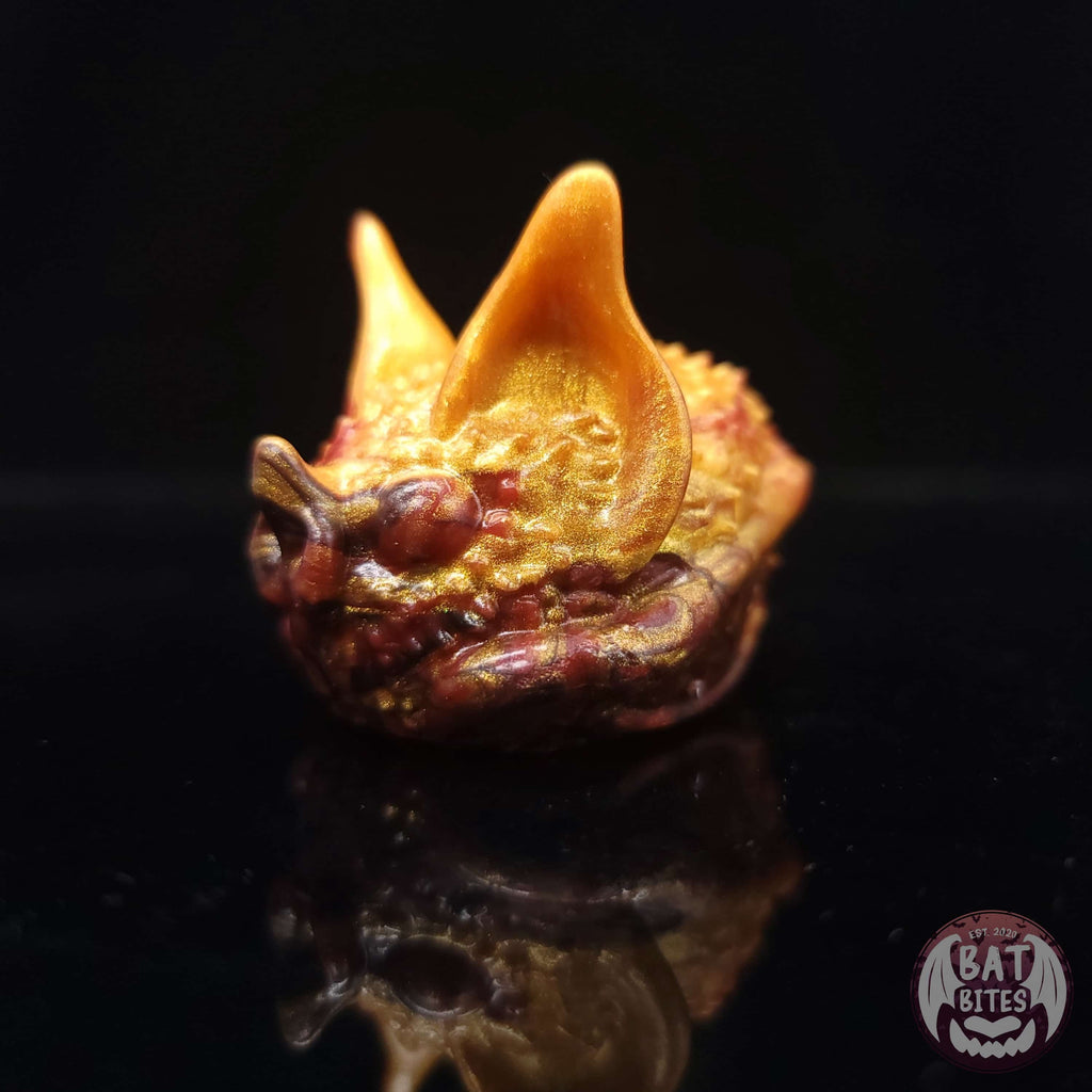 Nanner Bat Loaf Squish - Smol - Medium Firmness