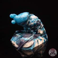 Load image into Gallery viewer, Diadem Packer Large 00-20 Blueberry Freeze
