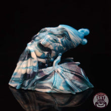 Load image into Gallery viewer, Diadem Packer Large 00-20 Blueberry Freeze
