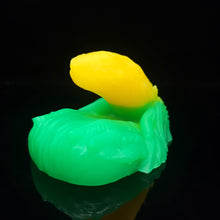 Load image into Gallery viewer, FLOP Dominion Packer Medium 00-20 Gummy Worm
