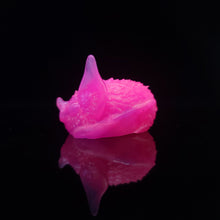 Load image into Gallery viewer, Nanner Bat Loaf Squish - Smol - Near Clear 31
