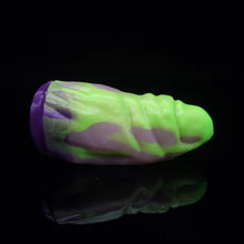 Load image into Gallery viewer, Aux Gen1 Relaxed Short 00-30 World Eater
