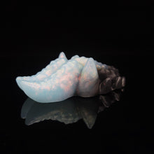 Load image into Gallery viewer, Obsidian's Maw Small 00-20 Fire Opal
