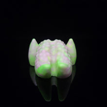 Load image into Gallery viewer, Obsidian's Maw Small 00-30
