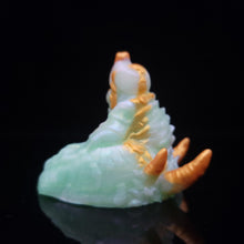 Load image into Gallery viewer, Hydor Small 00-20 Gilded Jade
