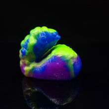Load image into Gallery viewer, Grub Packer Small 00-20 Alien Candy

